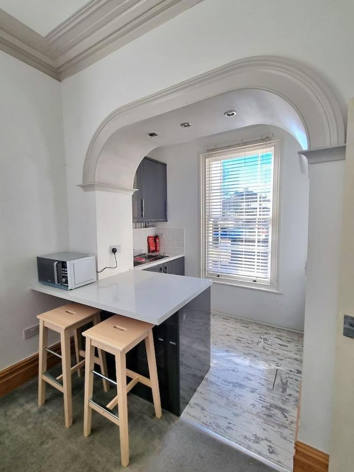 Entire Apartment By City Centre & Harbourside ブリストル エクステリア 写真